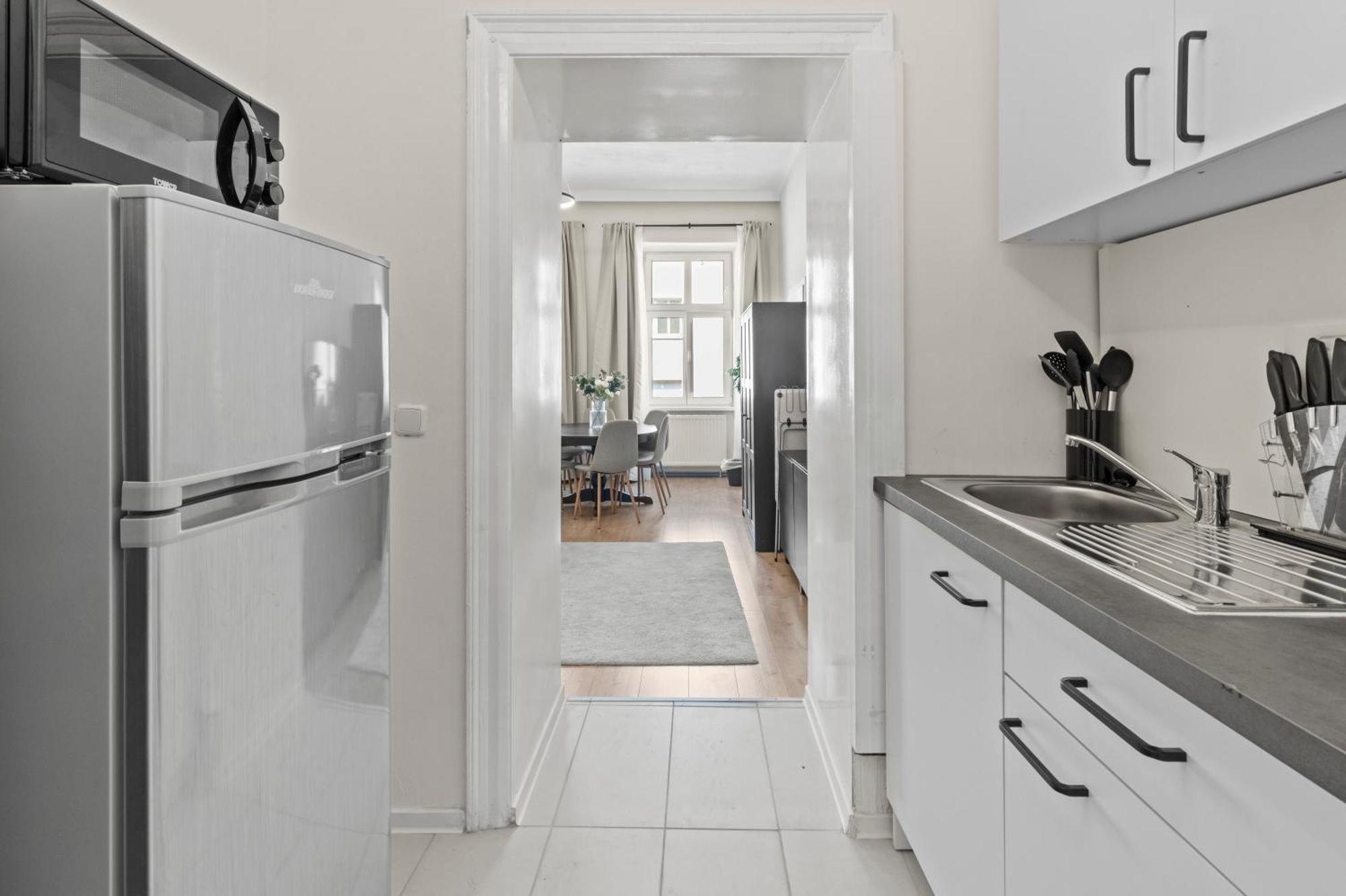 Spacious Apartment, 3 Min To U6 Metro Vienna Exterior photo