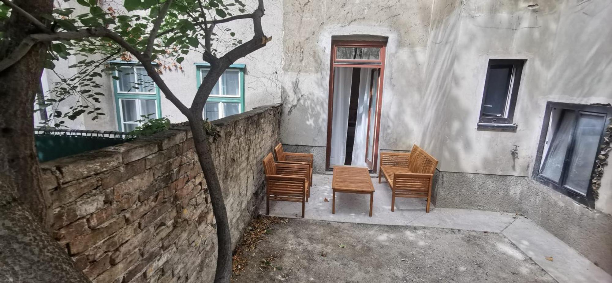 Spacious Apartment, 3 Min To U6 Metro Vienna Exterior photo