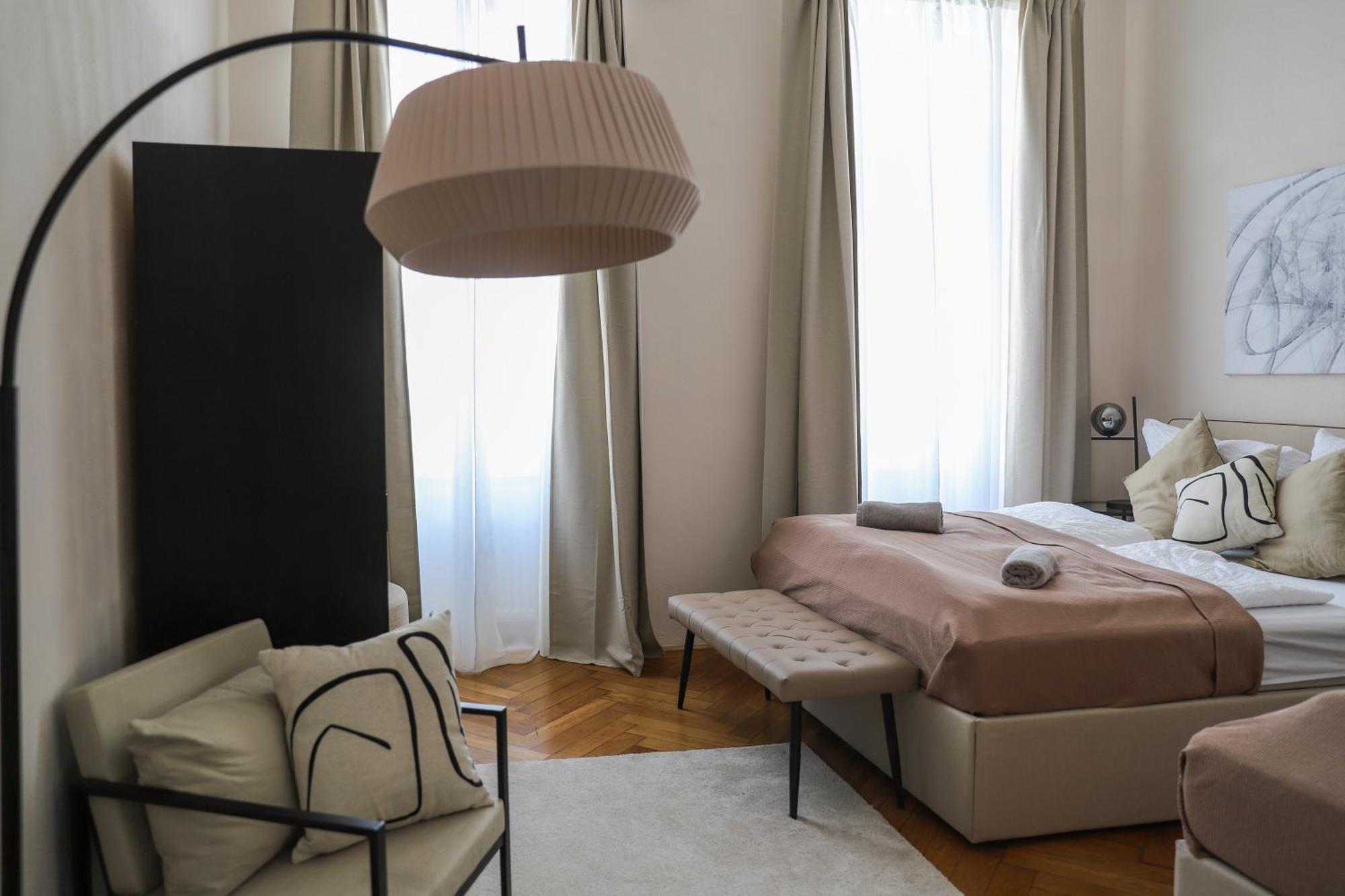 Spacious Apartment, 3 Min To U6 Metro Vienna Exterior photo