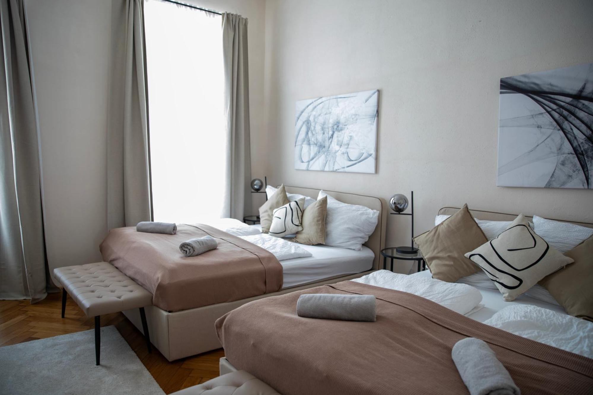 Spacious Apartment, 3 Min To U6 Metro Vienna Exterior photo